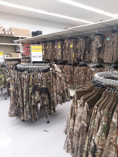 Sporting Goods Store «Academy Sports + Outdoors», reviews and photos, 4232 Ambassador Caffery Pkwy, Lafayette, LA 70508, USA