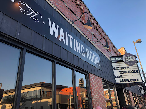 Bar «The Waiting Room Lounge», reviews and photos, 6212 N Maple St, Omaha, NE 68104, USA