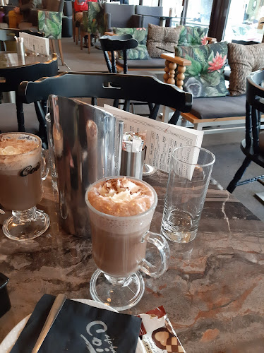 Opinii despre Coin Cocktail & Espresso Bar în Βέροια - Καφετέρια