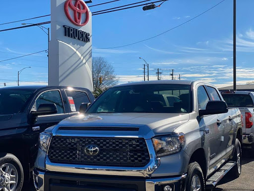 Toyota Dealer «Springhill Toyota», reviews and photos, 3062 Government Blvd, Mobile, AL 36606, USA