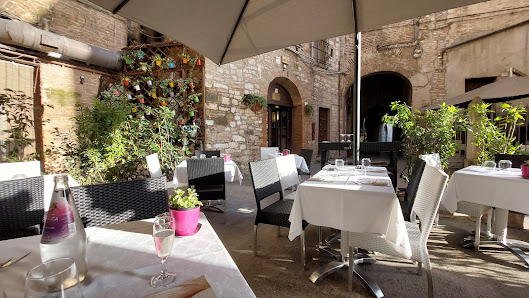La Taverna Via delle Streghe, 8, 06123 Perugia PG, Italia