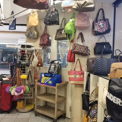 Shopping Mall «County Fair Fashion Mall», reviews and photos, 1264 E Gibson Rd E-500, Woodland, CA 95776, USA