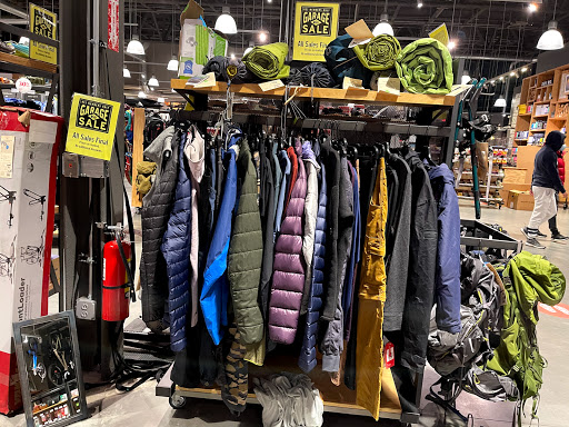 Camping Store «REI», reviews and photos, 71 Raymond Rd, West Hartford, CT 06107, USA