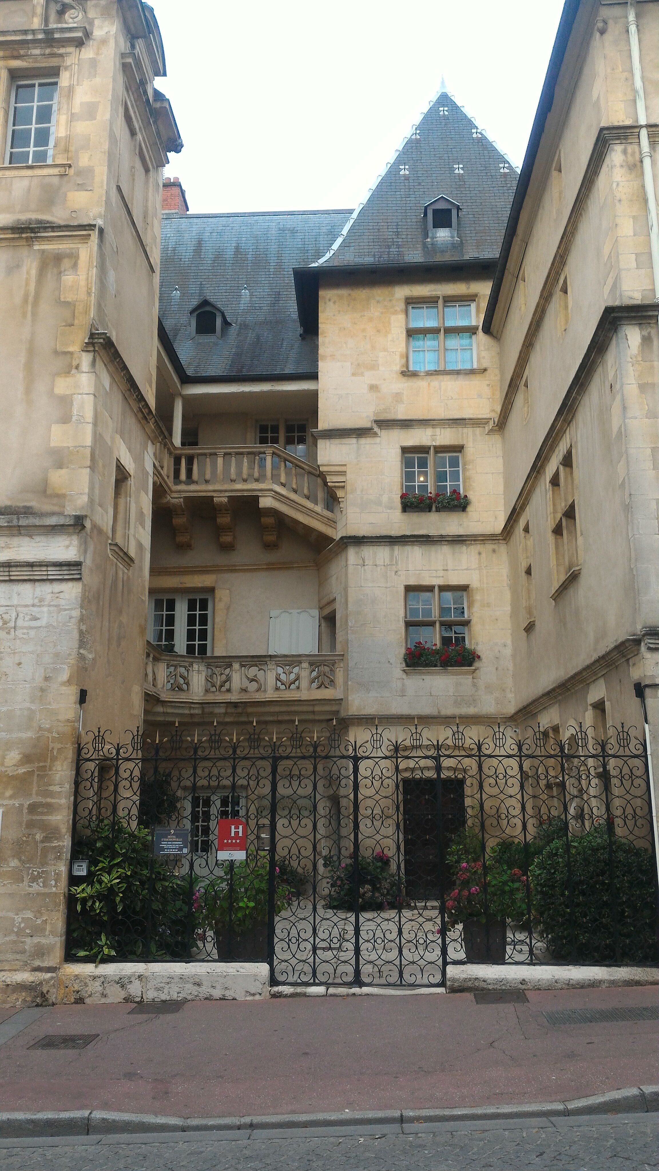 Photo n° 1 de l'avis de Christophe.e fait le 27/07/2017 à 07:04