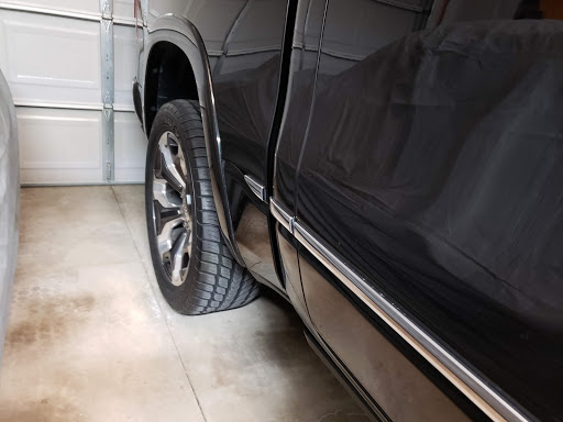 Tire Shop «Discount Tire Store - Macomb Township, MI», reviews and photos, 45105 Tilch Rd, Macomb, MI 48044, USA