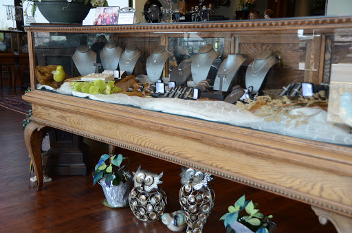 Jeweler «K Hollis Jewelers», reviews and photos, 147 S Randall Rd, Batavia, IL 60510, USA