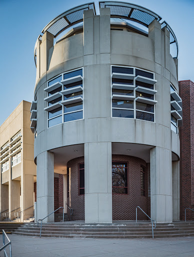 Book Store «UNO Bookstore», reviews and photos, 6001 Dodge St, Omaha, NE 68182, USA