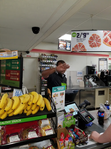 7-Eleven, 75 Leonardville Rd, Belford, NJ 07718, USA, 