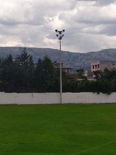 Opiniones de Complejo Deportivo San Pedro De Taboada en Sangolquí - Campo de fútbol