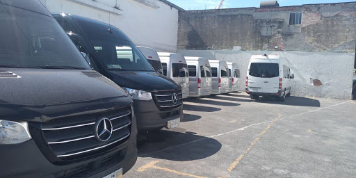 Renta de camionetas en Monterrey - Avalon