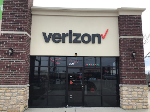 Cell Phone Store «Verizon Authorized Retailer, TCC», reviews and photos, 5434 N Bend Rd #200, Cincinnati, OH 45247, USA