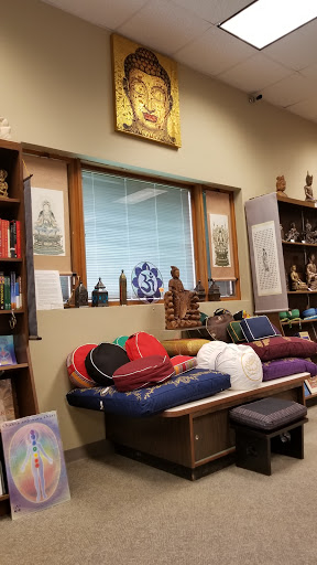 Book Store «Quest Book Shop», reviews and photos, 306 Geneva Rd, Wheaton, IL 60187, USA