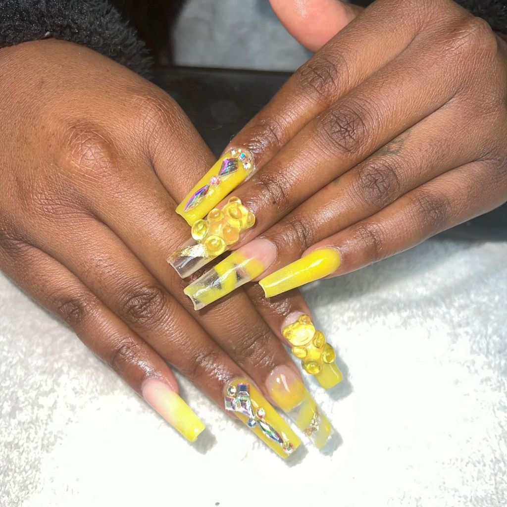 The W beauty and barber lounge 48223