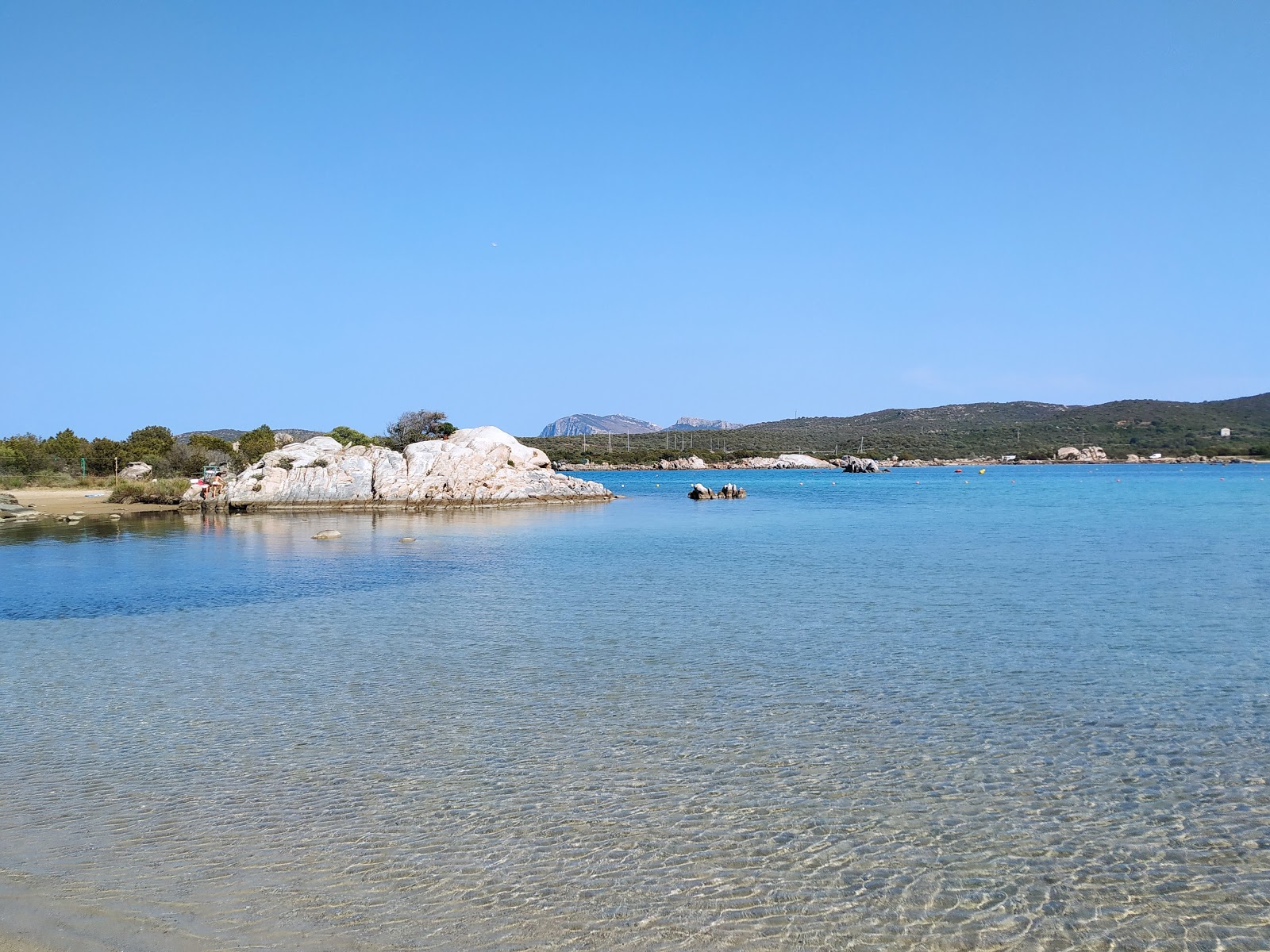 Φωτογραφία του Cala Marana με ευρύχωρος κόλπος
