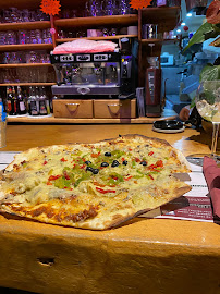 Pizza du Pizzeria Les Routards du Monde à La Chapelle-d'Abondance - n°10
