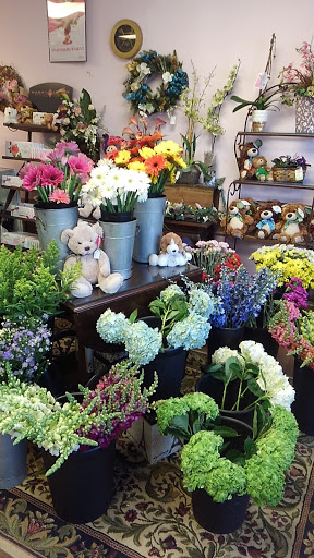 Florist «Blooms Florist», reviews and photos, 69 Mayo Rd, Edgewater, MD 21037, USA