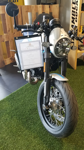 Motorcycle Dealer «Indian Motorcycle of Scottsdale», reviews and photos, 8420 E Butherus Dr, Scottsdale, AZ 85260, USA