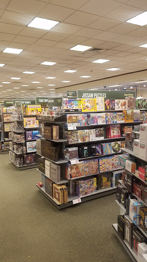 Book Store «Barnes & Noble», reviews and photos, 4940 Monroe St, Toledo, OH 43623, USA