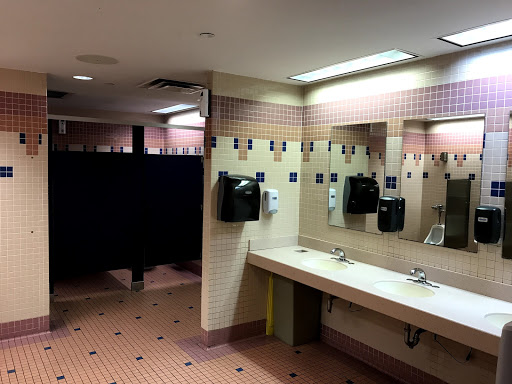 Movie Theater «Studio Movie Grill», reviews and photos, 1600 S Stemmons Fwy, Lewisville, TX 75067, USA