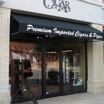 Fairfax Cigar Town, 11887 Grand Commons Ave, Fairfax, VA 22030, USA, 