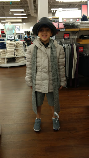 Clothing Store «Gap Outlet», reviews and photos, 8225 Vineland Ave, Orlando, FL 32821, USA