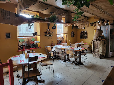 Restaurant La Girafe Pizzeria au feu de bois à Provenchères-et-Colroy