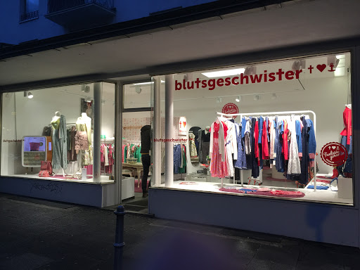 Blutsgeschwister Frankfurt – Zeiltänzerin