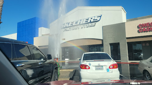 Shoe Store «SKECHERS Factory Outlet», reviews and photos, 1304 S Harbor Blvd, Fullerton, CA 92832, USA
