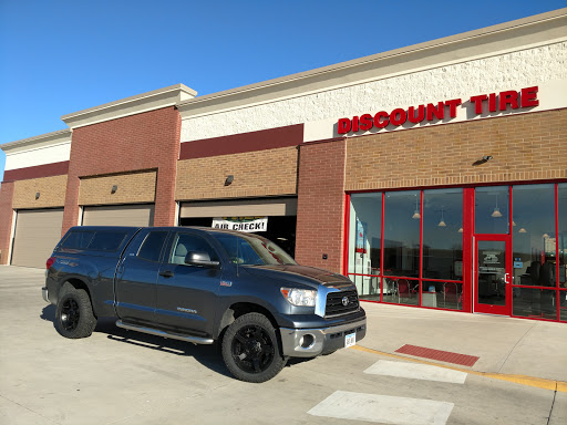 Tire Shop «Discount Tire Store - Altoona, IA», reviews and photos, 3883 8th St SW, Altoona, IA 50009, USA