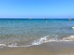 Prasoudi beach'in fotoğrafı ve yerleşim