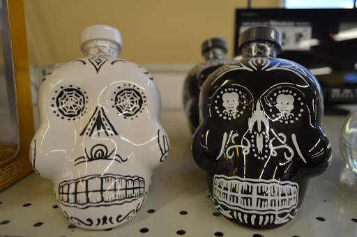 Liquor Store «Rose City Liquor Store», reviews and photos, 7253 NE Sandy Blvd, Portland, OR 97213, USA