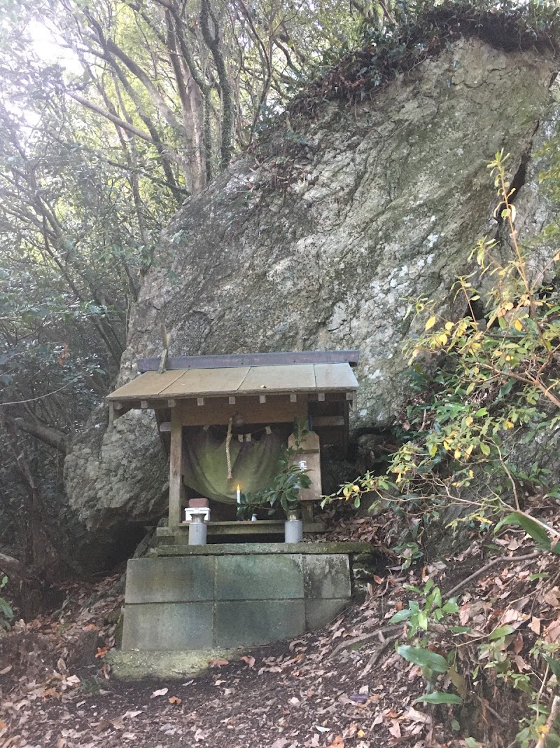 蛇岩神社分社