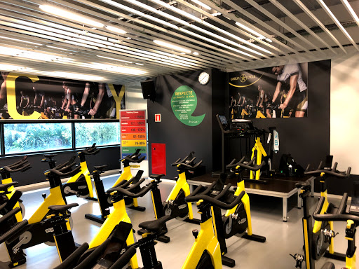 Complex Aquàtic i Esportiu Can Mercader en Cornellà de Llobregat, Barcelona