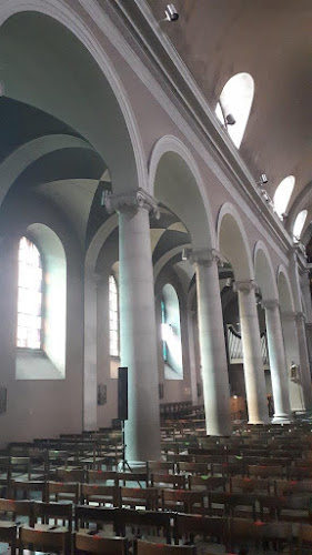 Cure catholique romaine de Notre-Dame - Lausanne