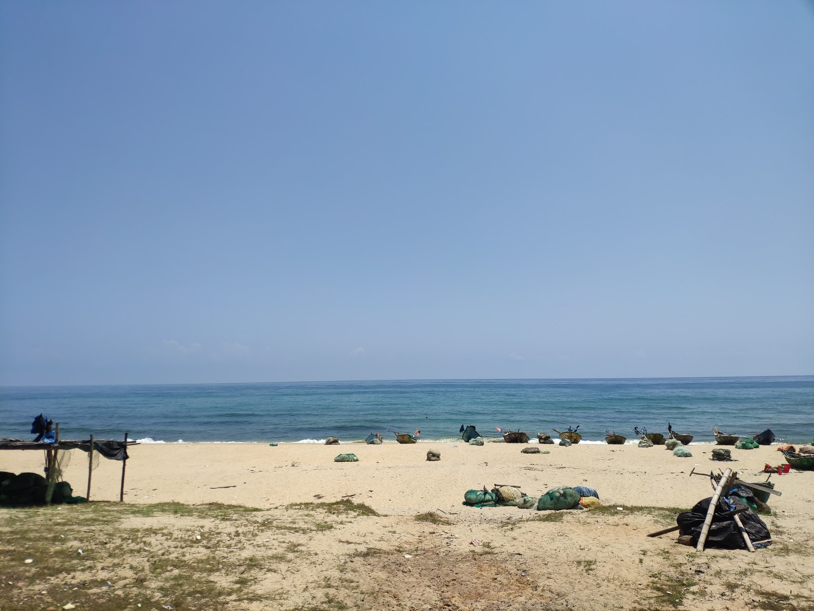 Ben Duc Chanh Beach'in fotoğrafı düz ve uzun ile birlikte
