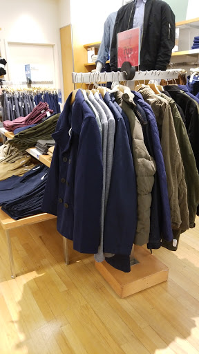 Clothing Store «Gap», reviews and photos, 7430 164th Ave NE, Redmond, WA 98052, USA