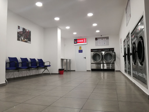 LAVANDERÍA AUTOSERVICIO RAYAN