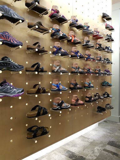 Sporting Goods Store «Gazelle Sports Holland», reviews and photos, 24 W 8th St, Holland, MI 49423, USA