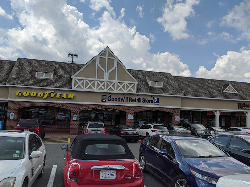 Thrift Store «Goodwill Retail Store & Donation Center», reviews and photos