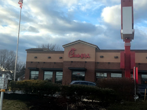 Fast Food Restaurant «Chick-fil-A», reviews and photos, 405 MacDade Boulevard, Folsom, PA 19033, USA