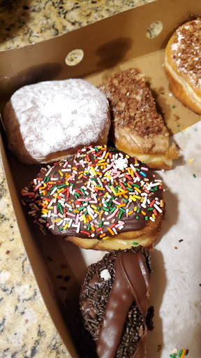 Donut Shop «Donut Day», reviews and photos, 18955 SW Tualatin Valley Hwy, Beaverton, OR 97006, USA