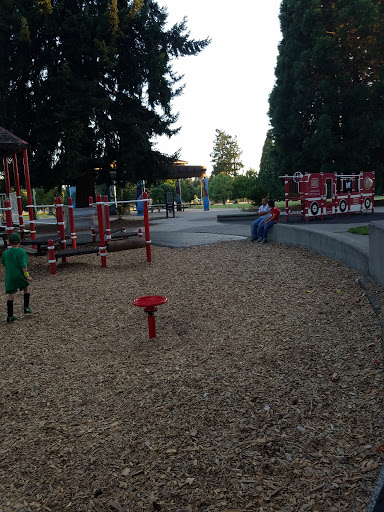 Community Center «Luepke Senior Center and Marshall Center», reviews and photos, 1009 E McLoughlin Blvd, Vancouver, WA 98663, USA