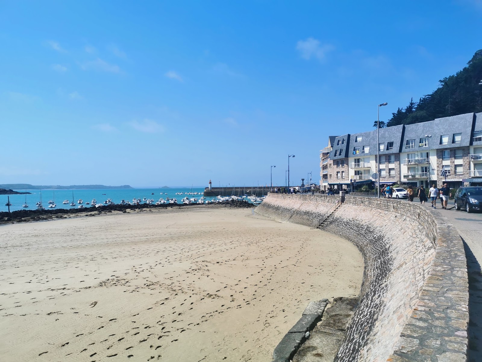 Photo of Plage du Centre with partly clean level of cleanliness