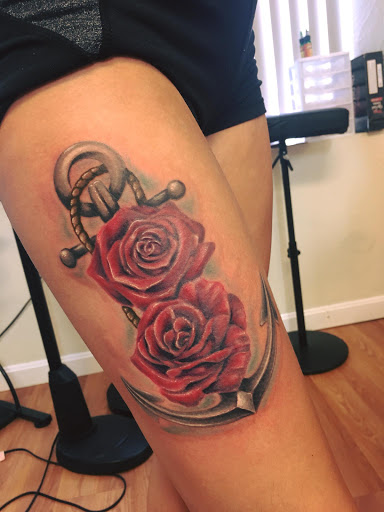 Tattoo Shop «Hourglass Ink Tattoo Studio», reviews and photos, 324 W Boylston St, Worcester, MA 01606, USA