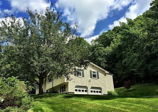 11 E Main St, Salisbury, CT 06068, USA