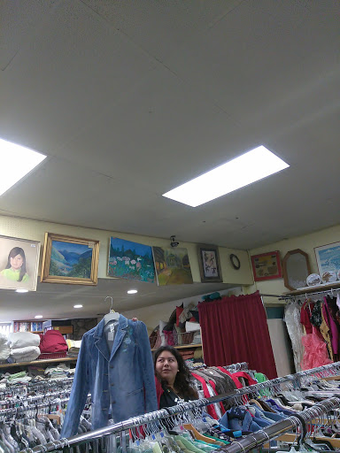 Thrift Store «Community Thrift Store», reviews and photos, 3237 E Florence Ave, Huntington Park, CA 90255, USA