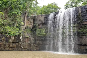 Thipakhol waterfall image