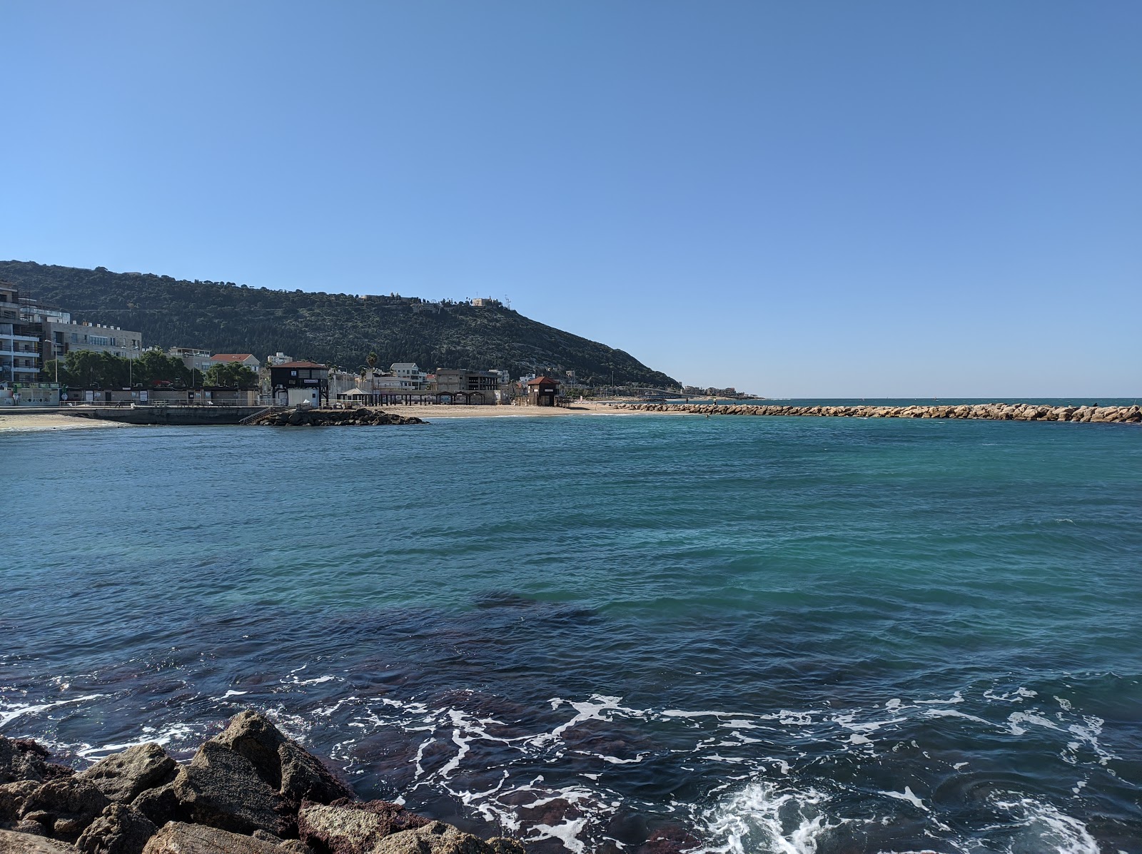 Zdjęcie Bat Galim beach z wiele przestronnych zatok