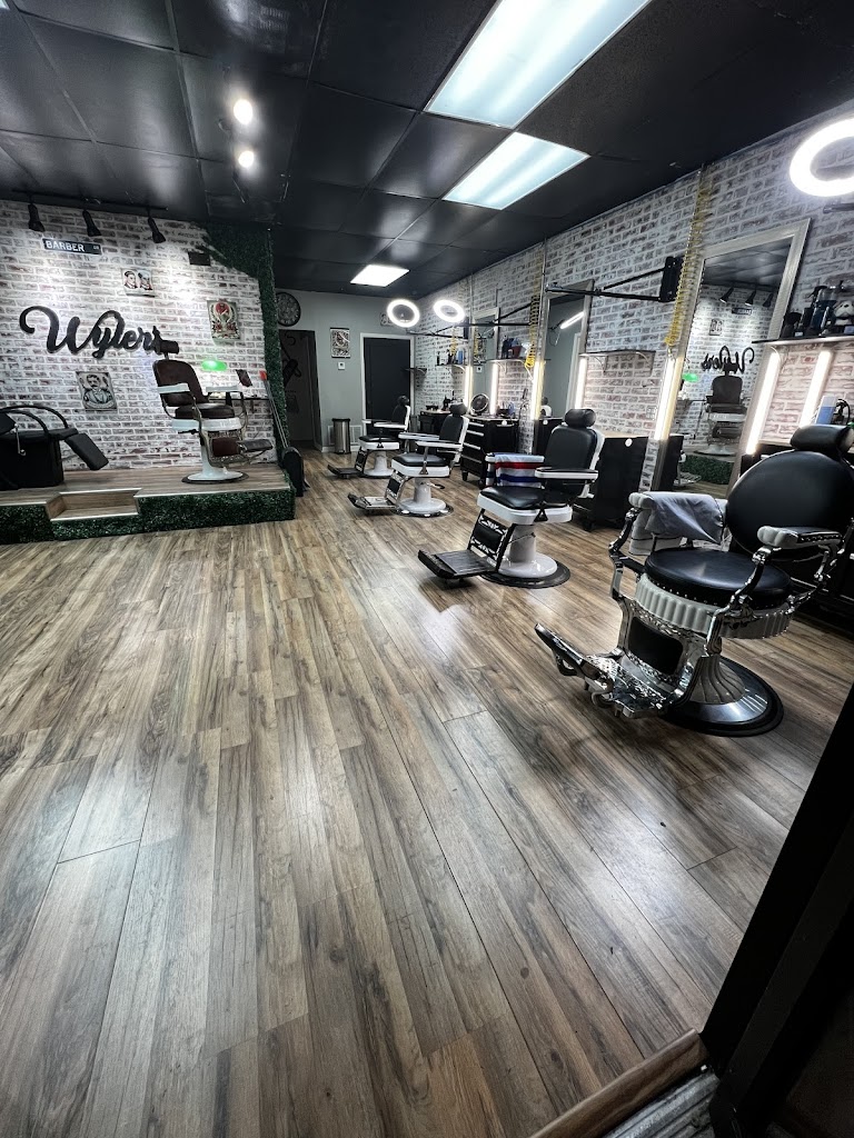 Wyler's Barber Studio 32541