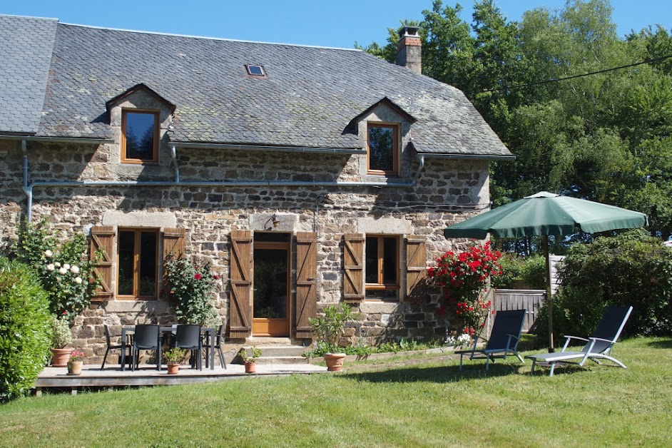 Gîte rural à Montaignac-sur-Doustre (Corrèze 19)